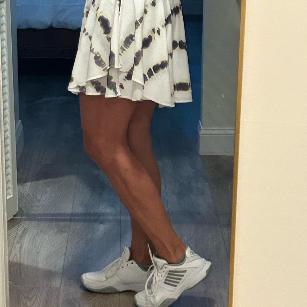 lululemon athletica High Low Skirt in Black and Yellow Tie-Dye